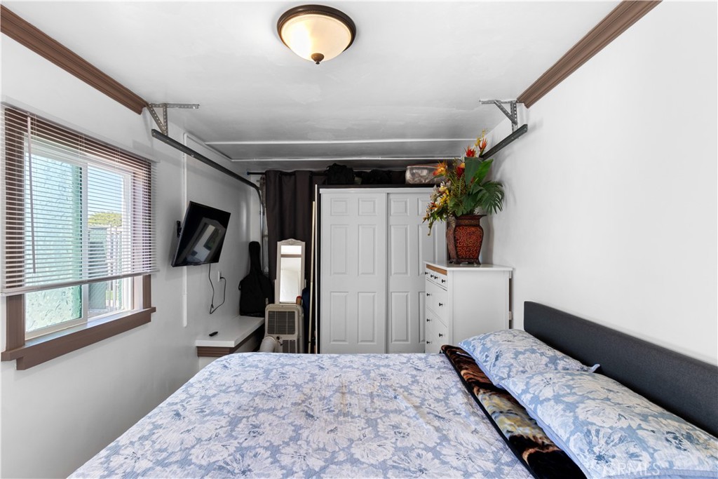 2898 Delta Avenue Long Beach, CA 90810 - Photo 43 of 63