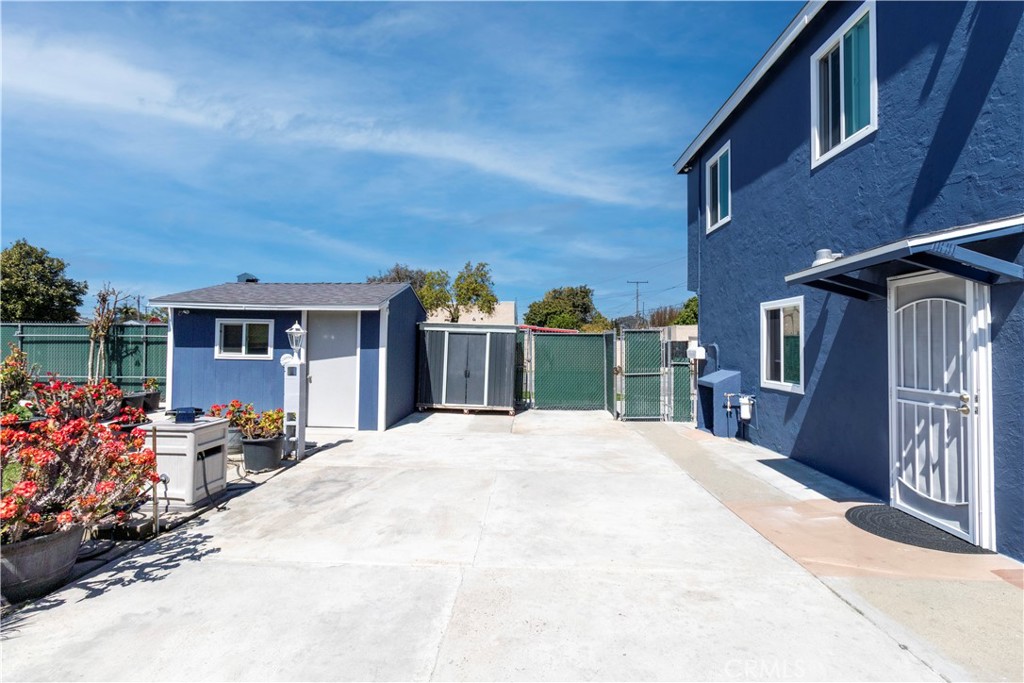 2898 Delta Avenue Long Beach, CA 90810 - Photo 51 of 63