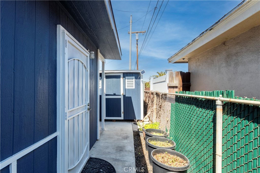 2898 Delta Avenue Long Beach, CA 90810 - Photo 53 of 63