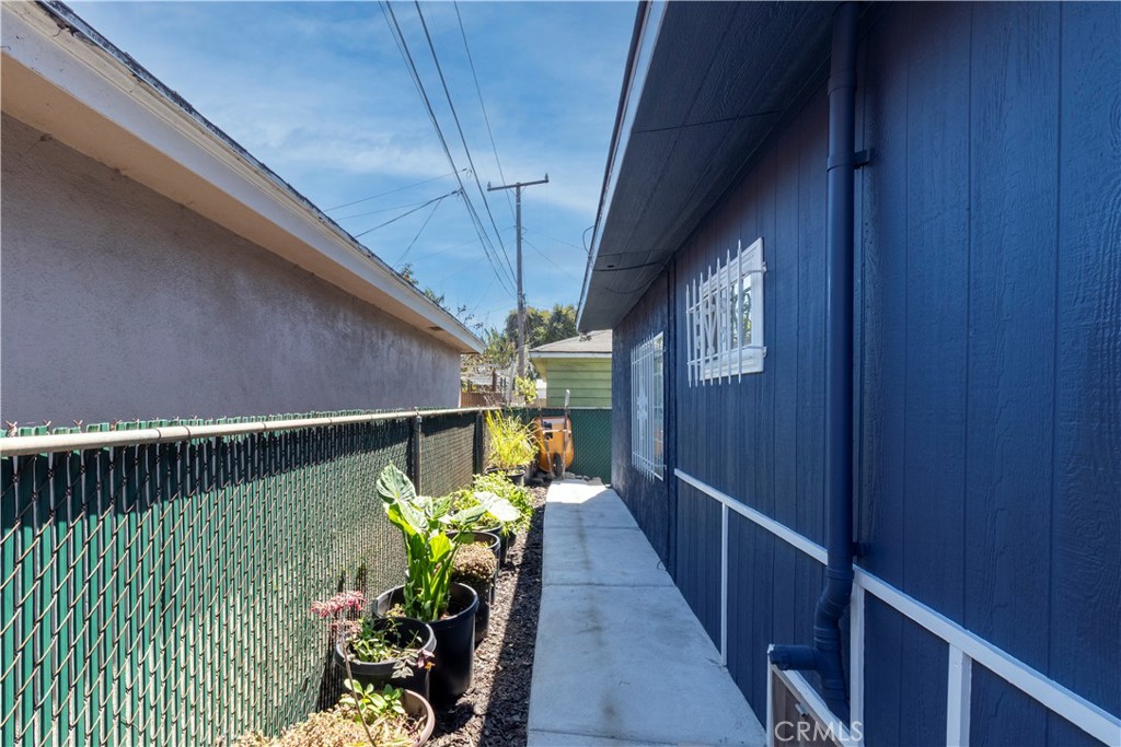 2898 Delta Avenue Long Beach, CA 90810 - Photo 54 of 63