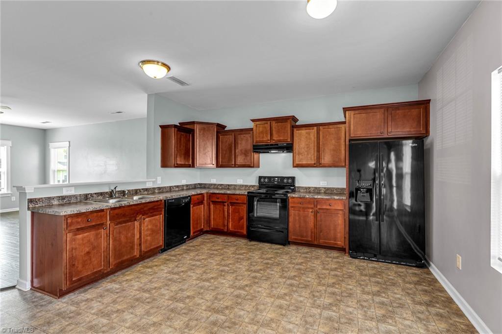 1016 Bitting Hall Circle Rural Hall, NC 27045 - Photo 4 of 15 Gallery Image 4