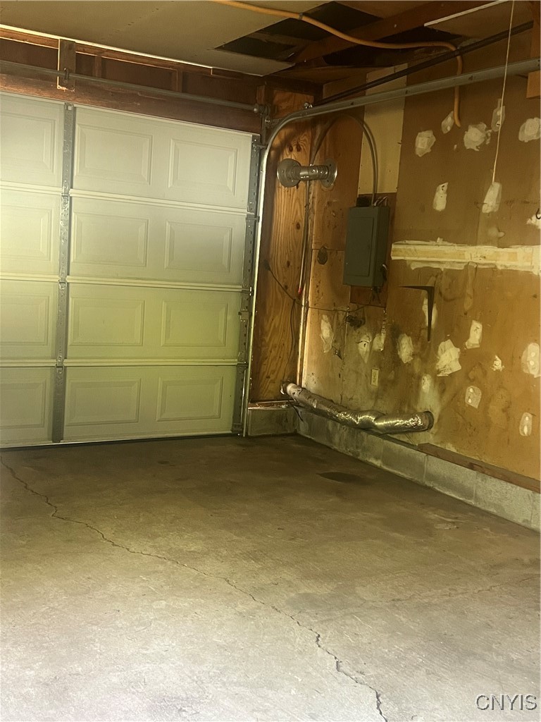 510 Fitch Street Oneida, NY 13421 - Photo 25 of 38 Garage