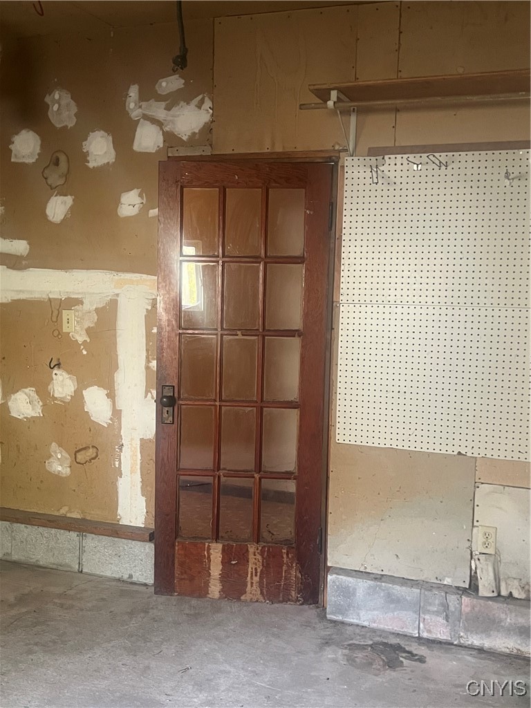 510 Fitch Street Oneida, NY 13421 - Photo 29 of 38