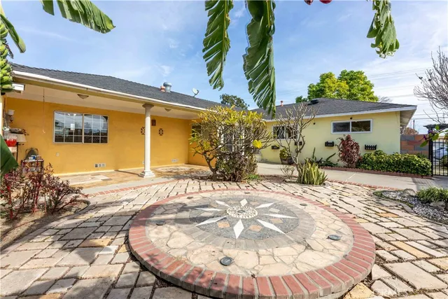 $1,133,000 | 2345 Palo Verde Avenue, Long Beach, CA 90815