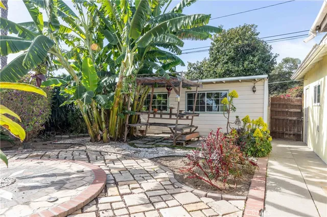 $1,133,000 | 2345 Palo Verde Avenue, Long Beach, CA 90815