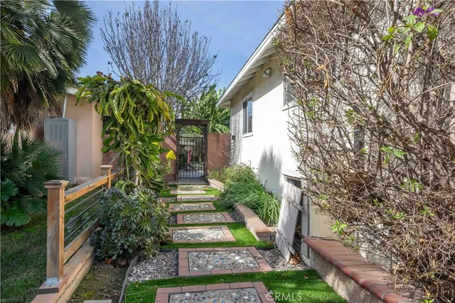 $1,133,000 | 2345 Palo Verde Avenue, Long Beach, CA 90815