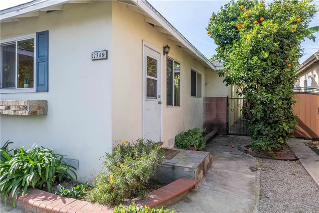 $1,133,000 | 2345 Palo Verde Avenue, Long Beach, CA 90815