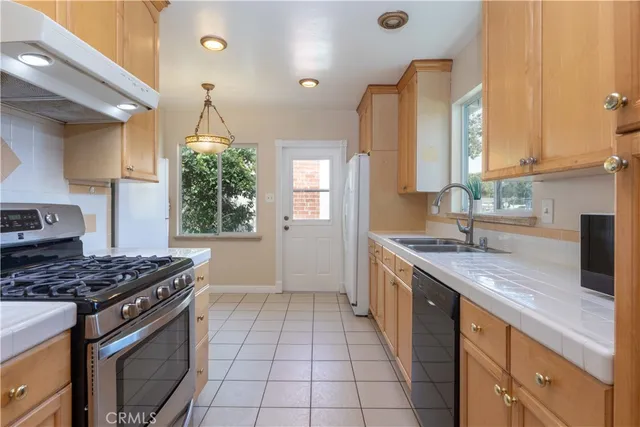 $1,133,000 | 2345 Palo Verde Avenue, Long Beach, CA 90815