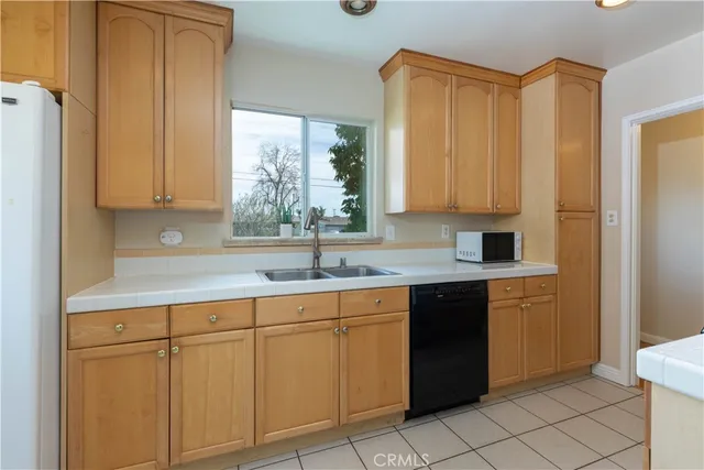 $1,133,000 | 2345 Palo Verde Avenue, Long Beach, CA 90815