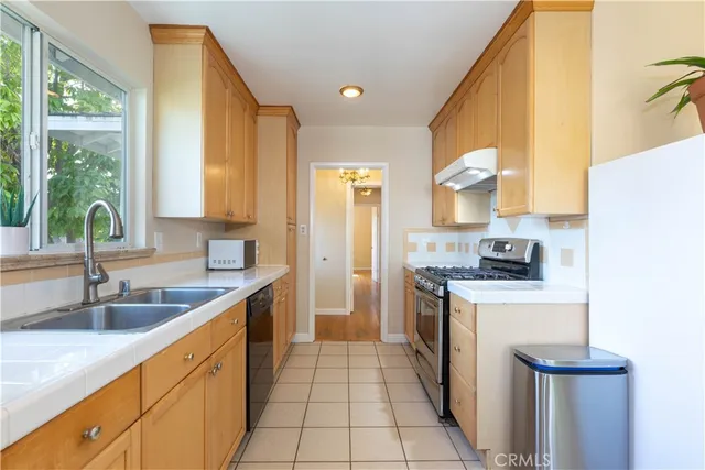 $1,133,000 | 2345 Palo Verde Avenue, Long Beach, CA 90815