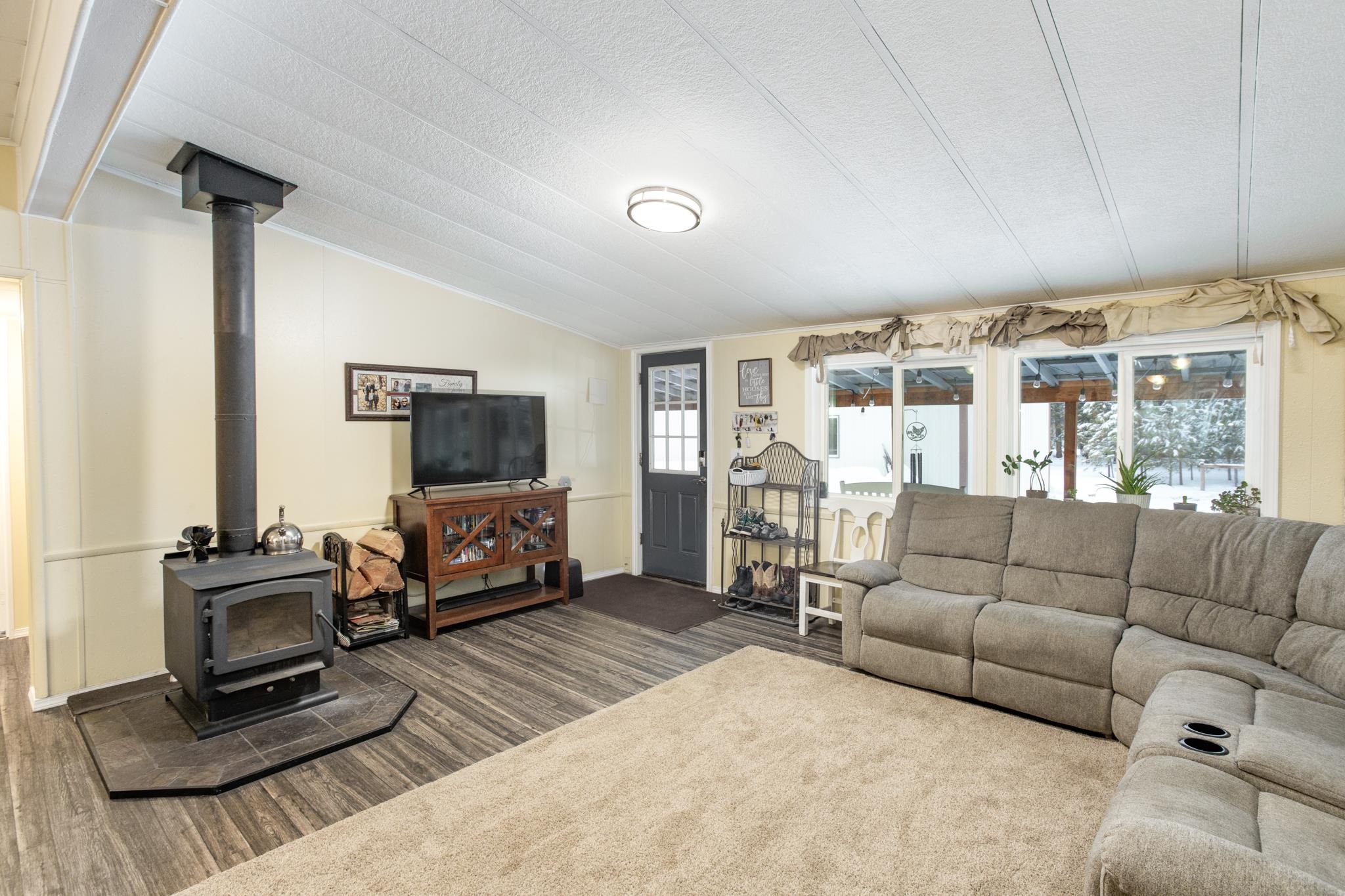 1914 West Pinto Road Colbert, WA 99005 - Photo 5 of 41 Gallery Image 5
