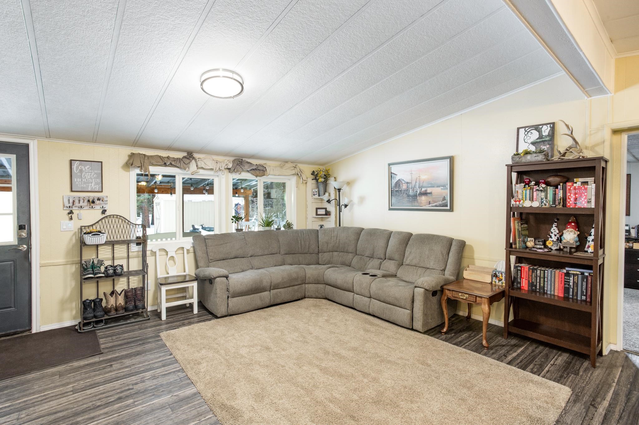 1914 West Pinto Road Colbert, WA 99005 - Photo 6 of 41 Gallery Image 6