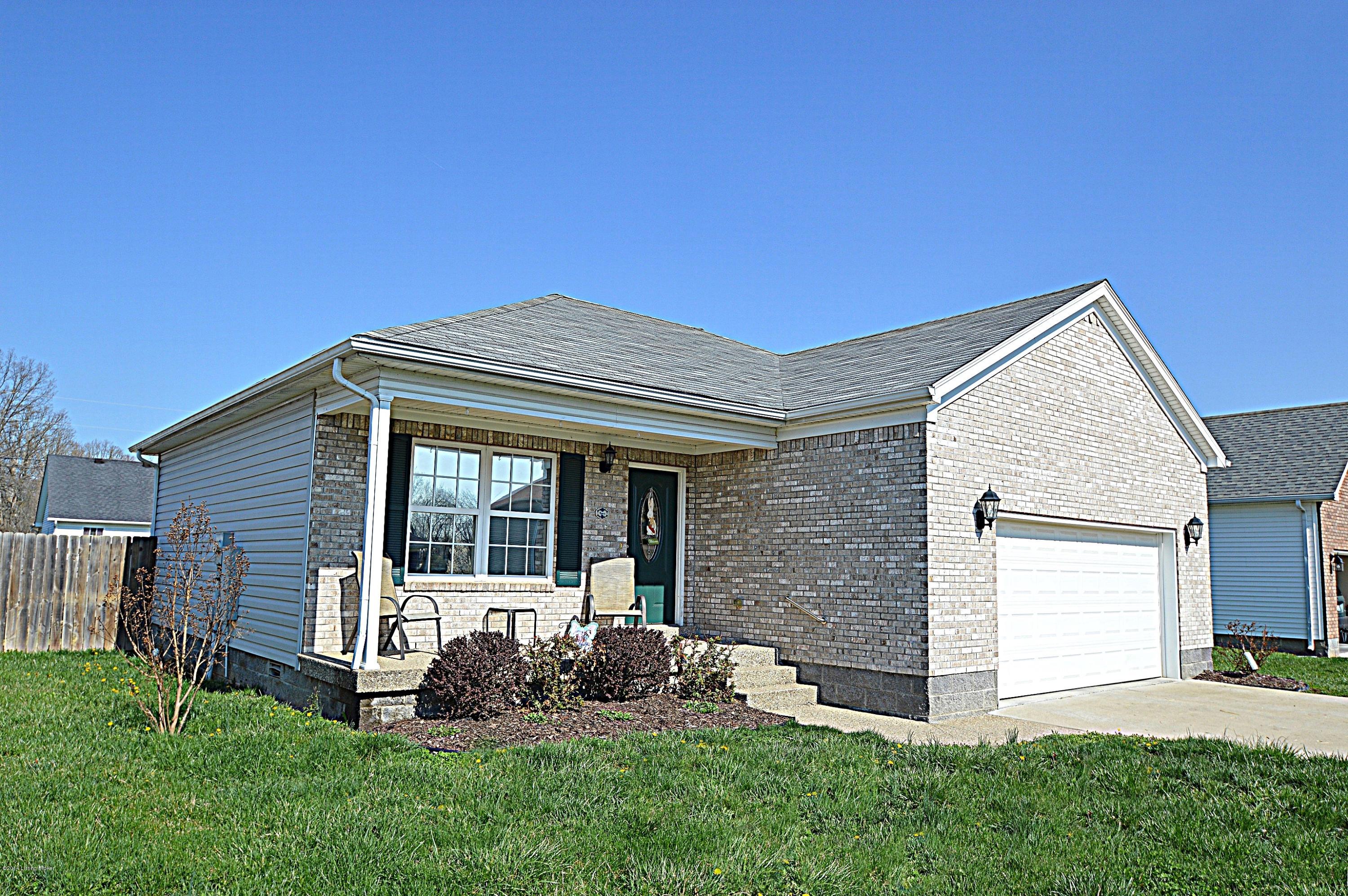 185 Madison Rae Boulevard Shepherdsville, KY 40165 - Photo 4 of 40 DSC_0107