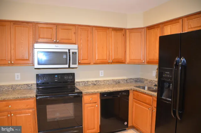 $2,800 | 1046 Spring Valley Court, Unit 1046, Fort Washington, MD 20744