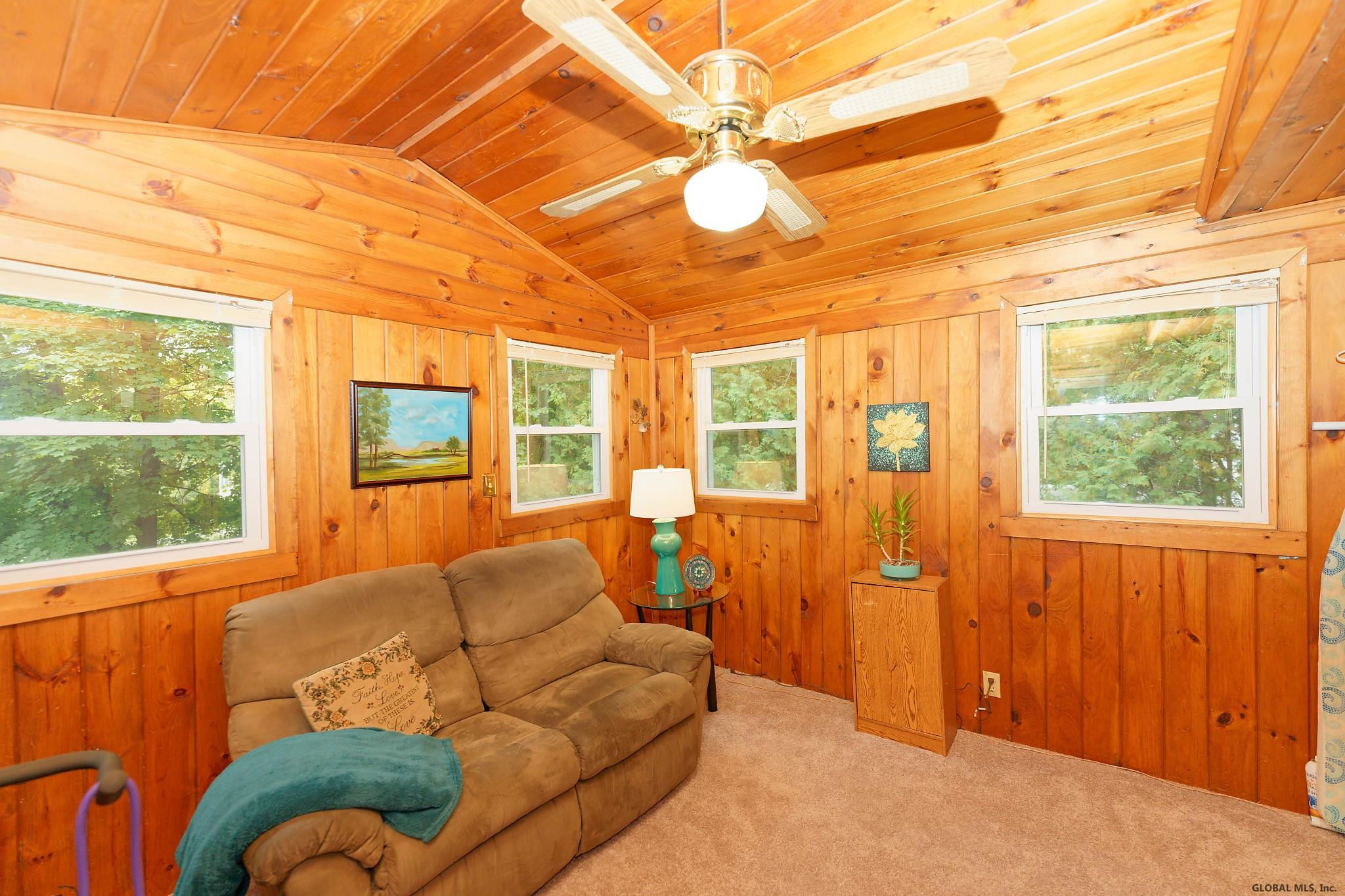 926 Randall Road Niskayuna, NY 12309 - Photo 8 of 13 Photo 8