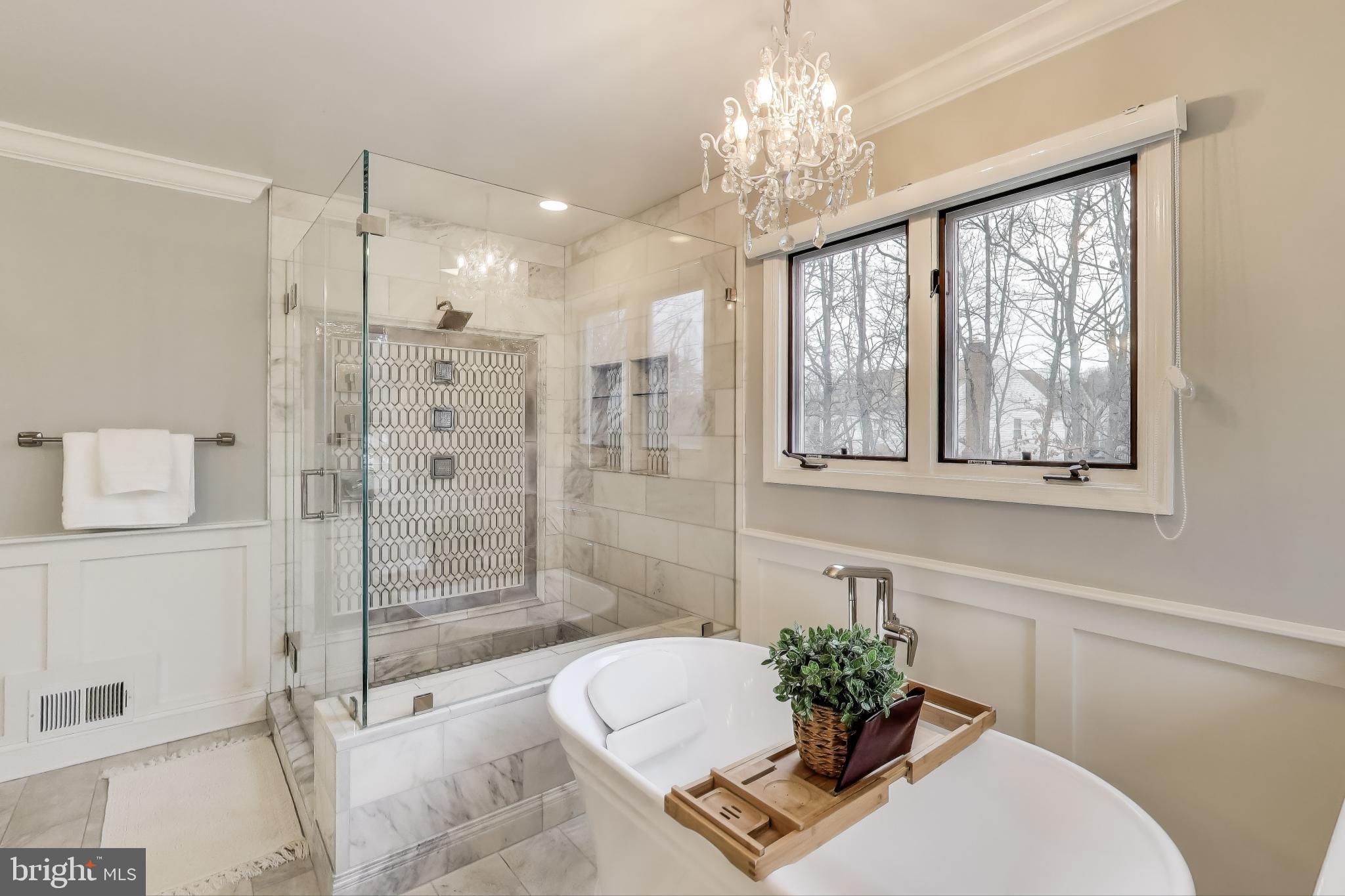 8967 Scott Street Springfield, VA 22153 - Photo 23 of 53 Primary En Suite