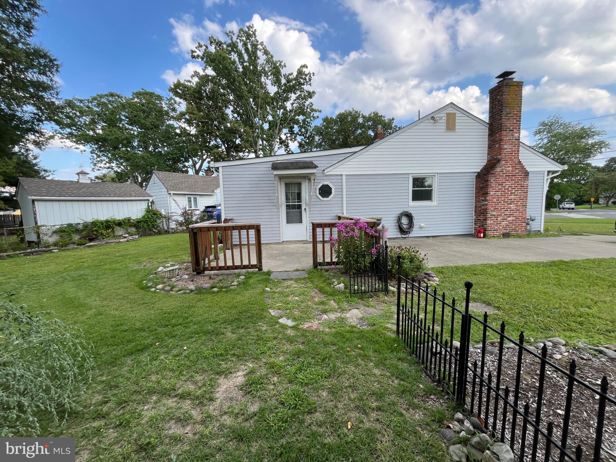 205 Phillips Avenue Magnolia, NJ 08049 - Photo 4 of 7 Gallery Image 4