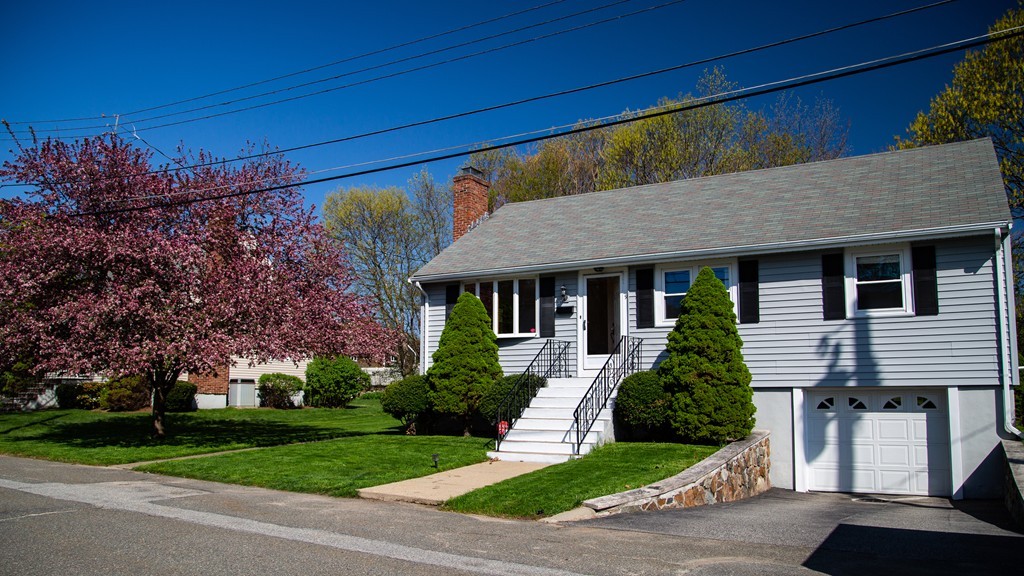 9 Standish Road Stoneham, MA 02180 - Photo 1 of 17 Gallery Image 1