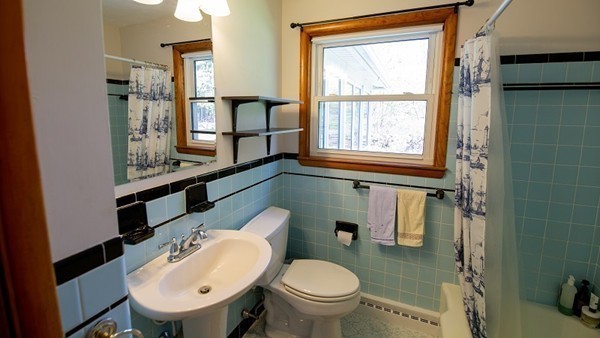 9 Standish Road Stoneham, MA 02180 - Photo 11 of 17 Gallery Image 11