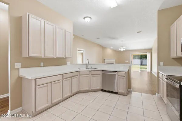 $2,700 | 708 Sharon Court, St. Johns, FL 32259