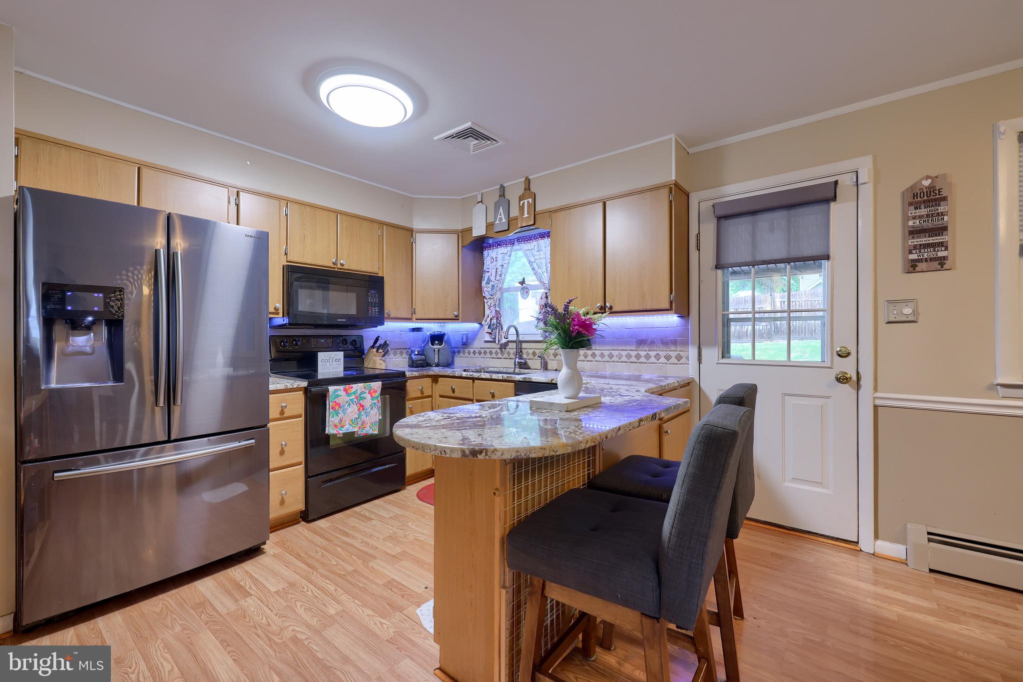 110 Aspen Avenue Reading, PA 19608 - Photo 19 of 41 Breakfast area