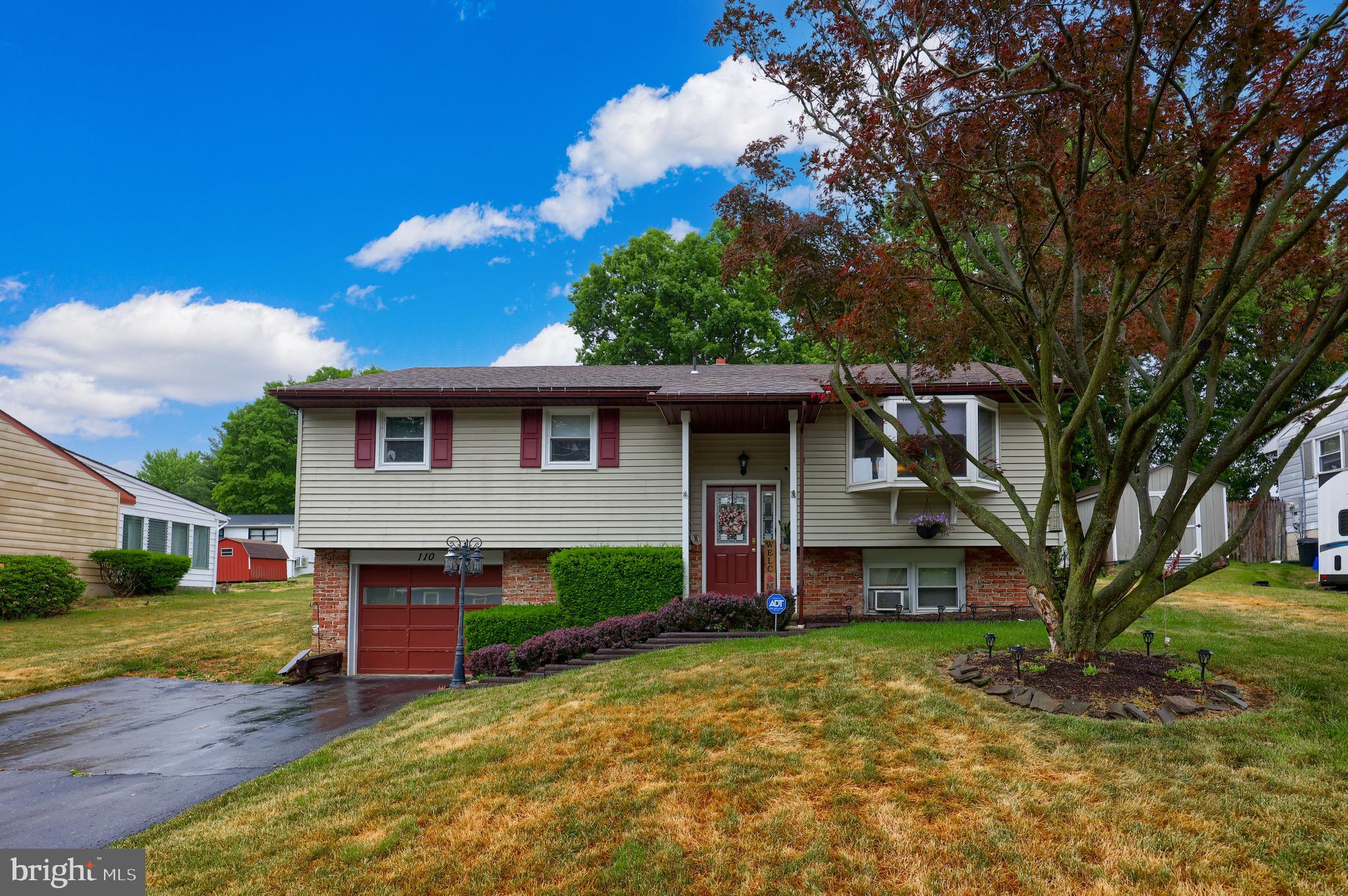 110 Aspen Avenue Reading, PA 19608 - Photo 4 of 41