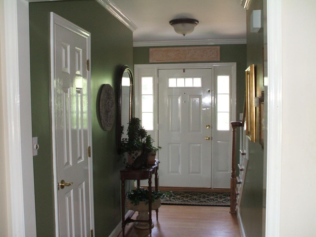 1540 Eton Road Southwest Roanoke, VA 24018 - Photo 4 of 14 ENTRANCE