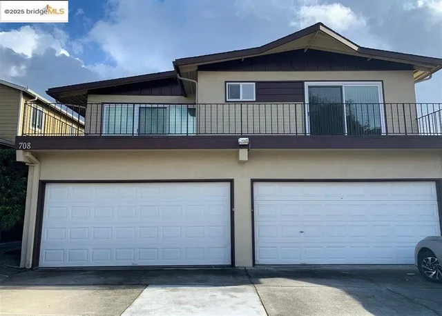 $3,650 | 708 Solano Avenue, Unit D, Albany, CA 94706