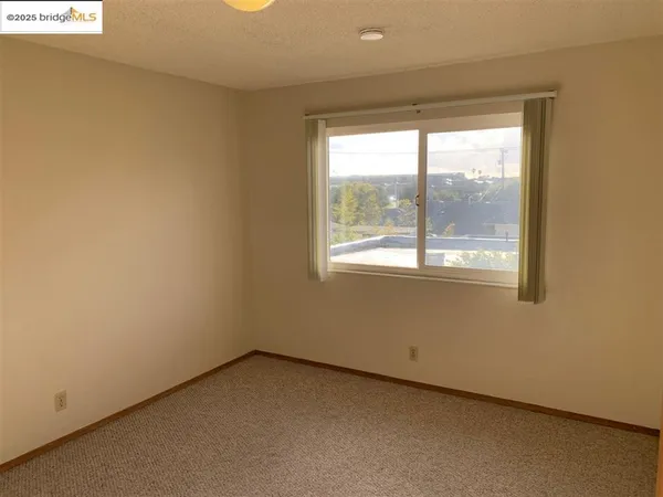 $3,650 | 708 Solano Avenue, Unit D, Albany, CA 94706
