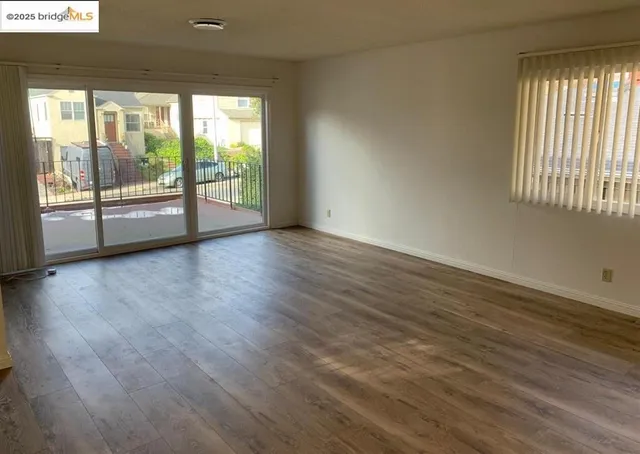 $3,650 | 708 Solano Avenue, Unit D, Albany, CA 94706