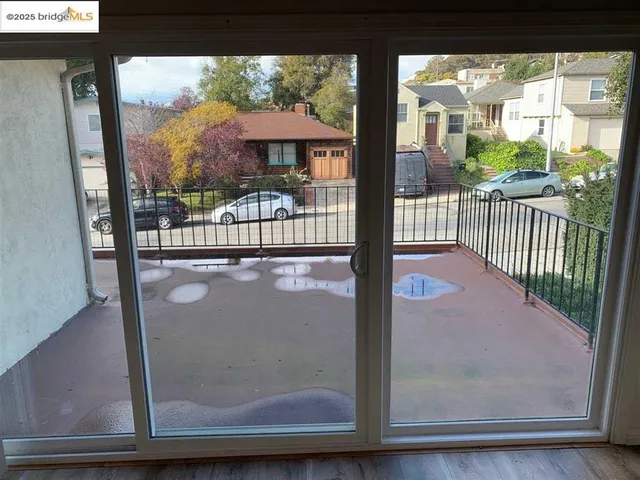 $3,650 | 708 Solano Avenue, Unit D, Albany, CA 94706