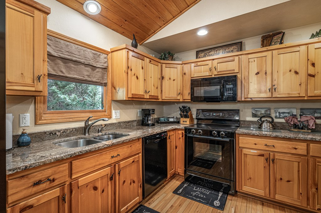 325 Trickling Branch Way Murphy, NC 28906 - Photo 9 of 58