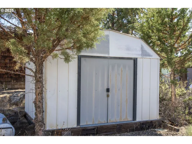 $300,000 | 5191 Southwest Wildcat Lane, Culver, OR 97734