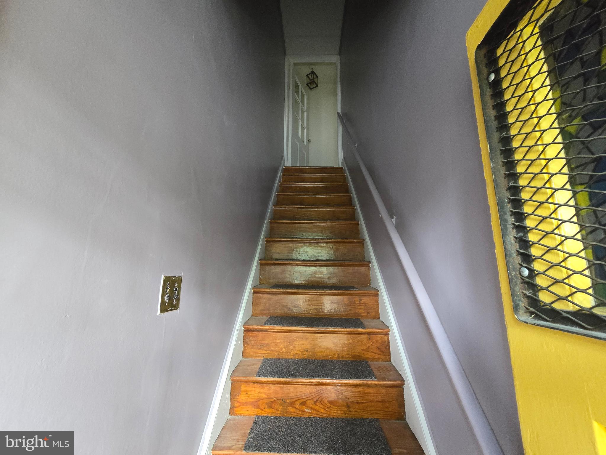 5533 Gwynn Oak Baltimore, MD 21207 - Photo 31 of 44 a view of entryway