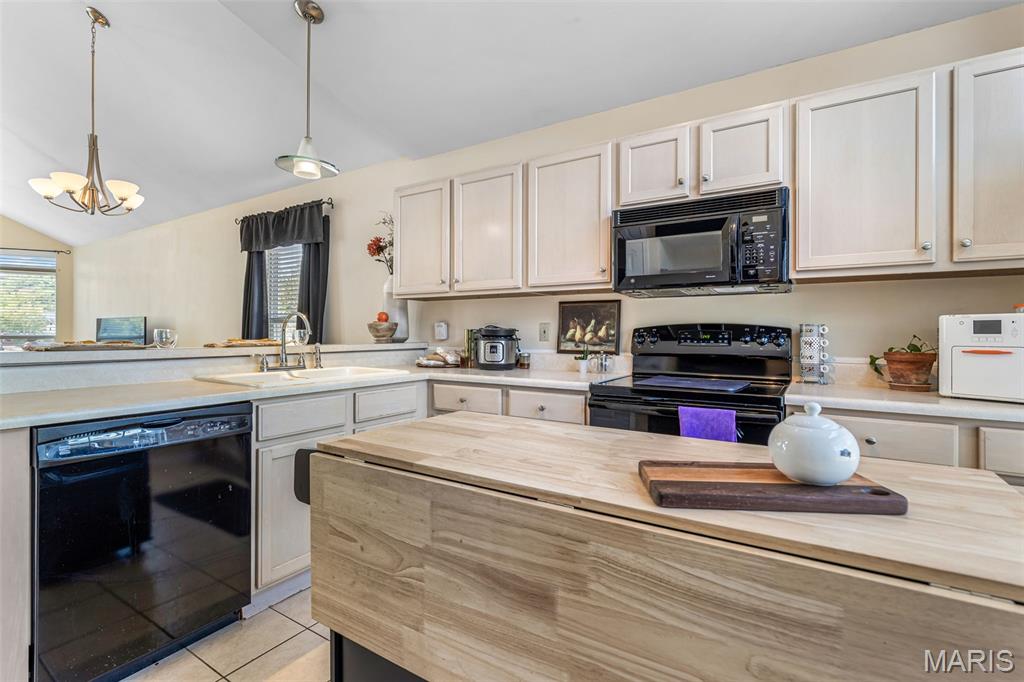 3 Jeremy Court Arnold, MO 63010 - Photo 8 of 42