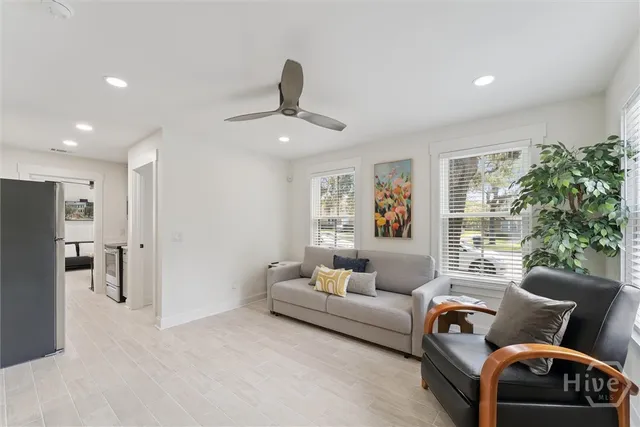 $1,195,000 | 554 East Mc Donough Street, Savannah, GA 31401