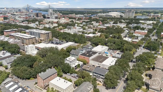 $1,195,000 | 554 East Mc Donough Street, Savannah, GA 31401