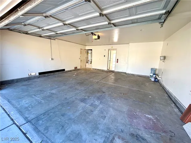 $1,950 | 425 Pemberry Circle, Las Vegas, NV 89123