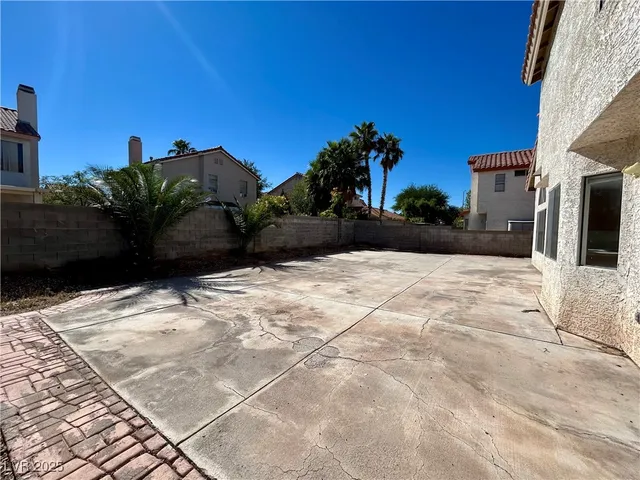 $1,950 | 425 Pemberry Circle, Las Vegas, NV 89123