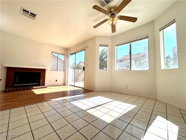 $1,950 | 425 Pemberry Circle, Las Vegas, NV 89123