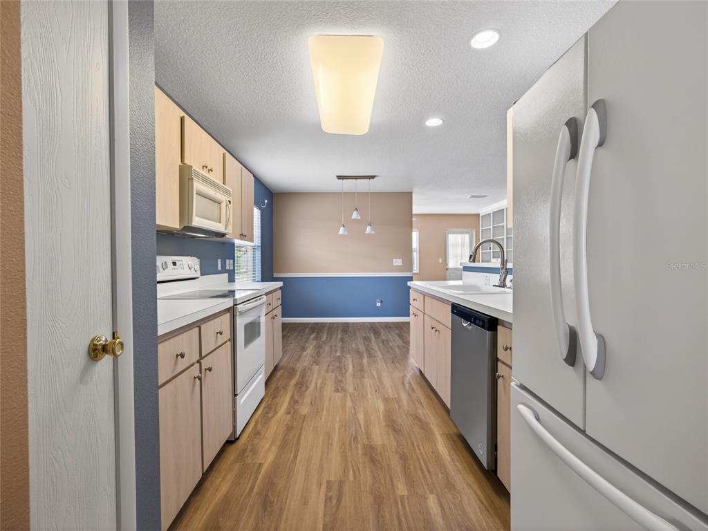 9735 Southwest 92nd Place Road Ocala, FL 34481 - Photo 6 of 39 Gallery Image 6
