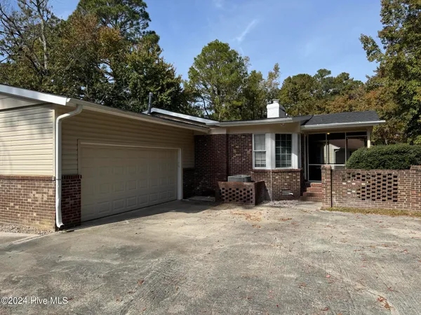 $1,800 | 110 Hardee Street, Greenville, NC 27858