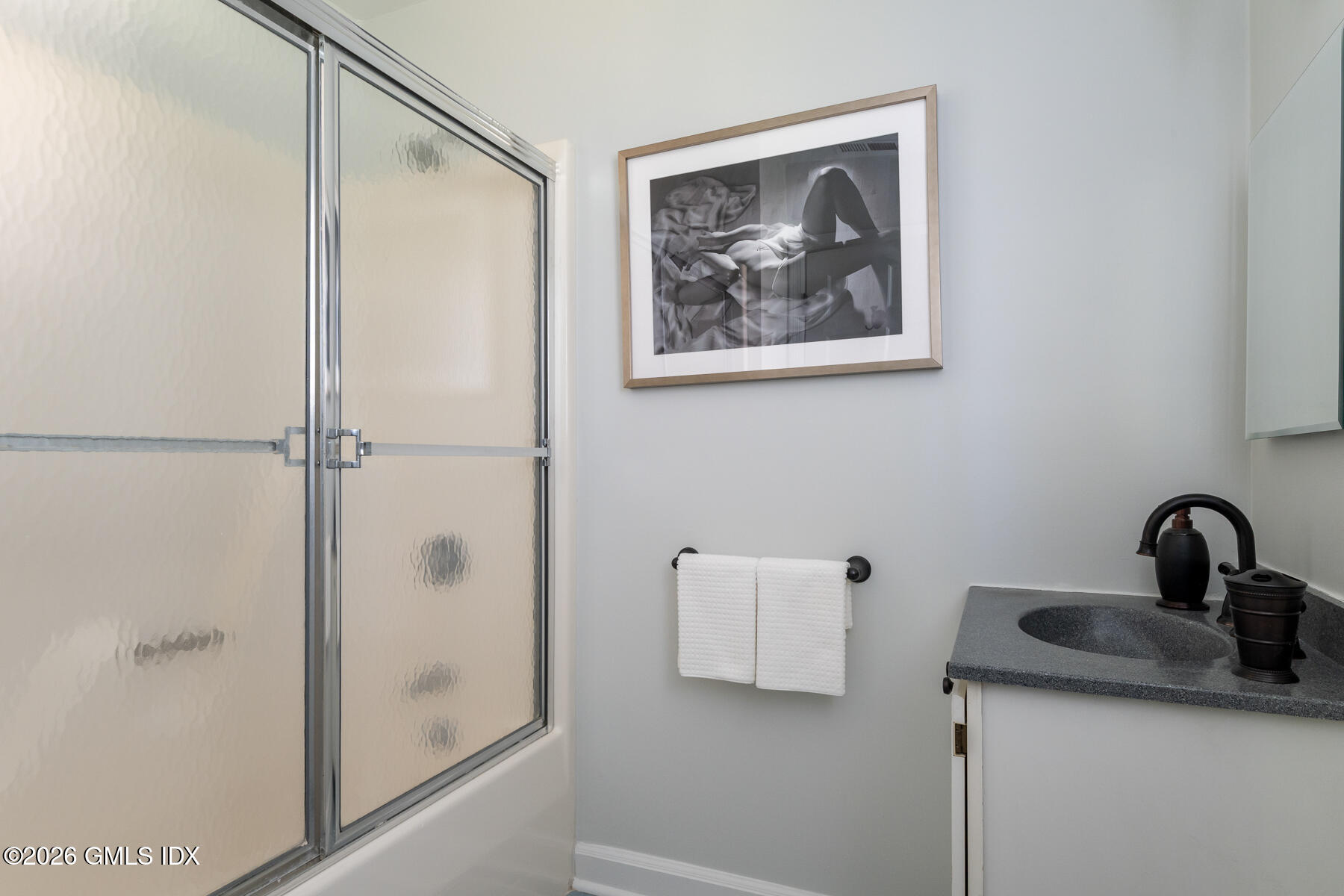 5 Willow Run Road Greenwich, CT 06831 - Photo 24 of 40 Ensuite Bathroom
