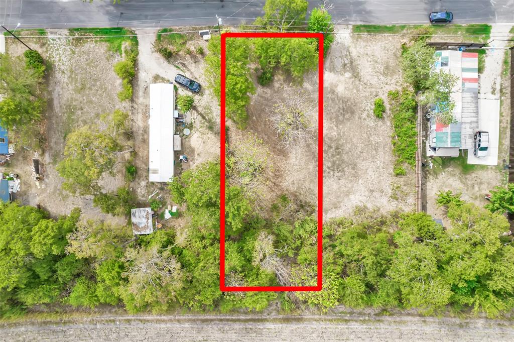 418 Evans Road Rockwall, TX 75032 - Photo 3 of 8 a small garden on the side of a building