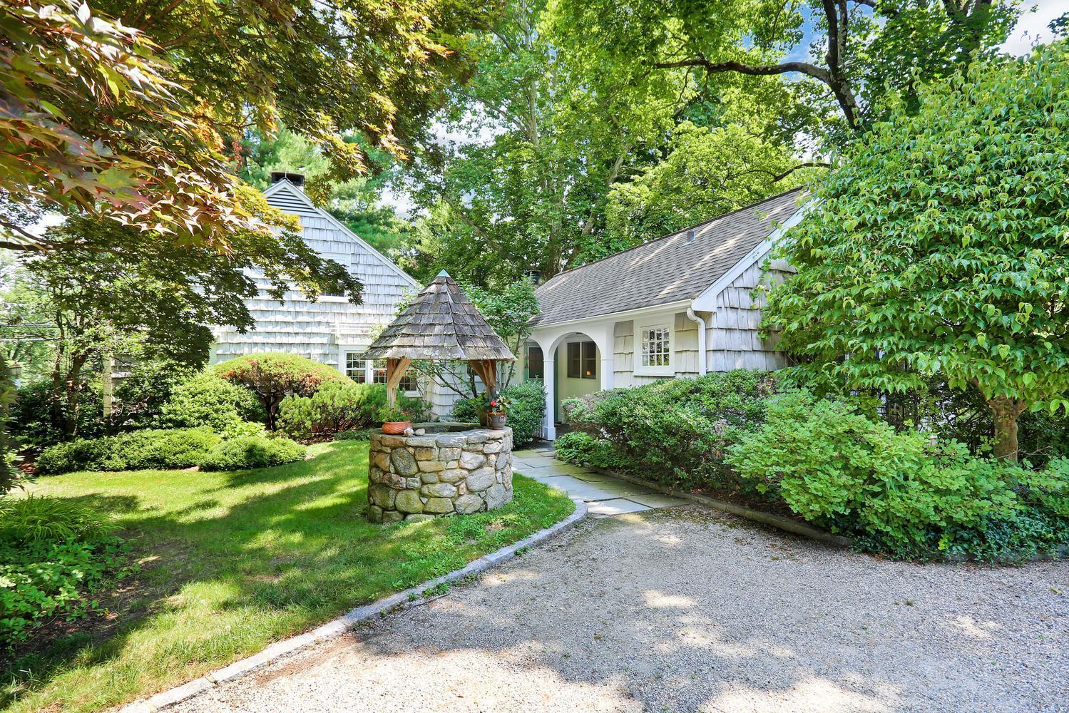 575 Silvermine Road New Canaan, CT 06840 - Photo 3 of 44 Wishing Well