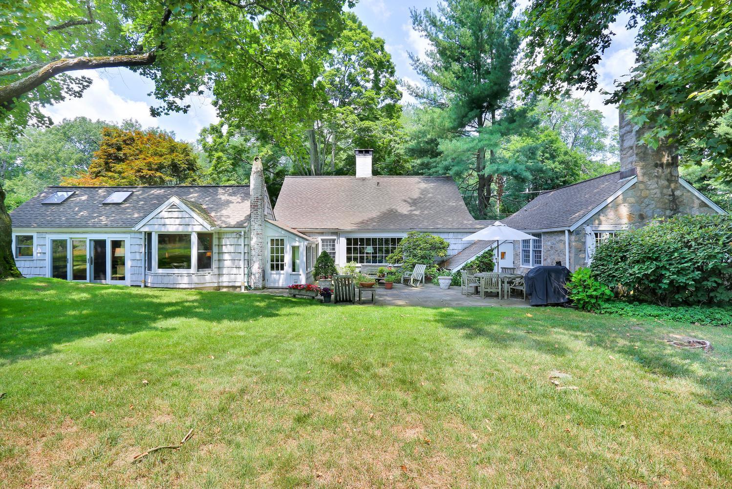 575 Silvermine Road New Canaan, CT 06840 - Photo 36 of 44 Rear property