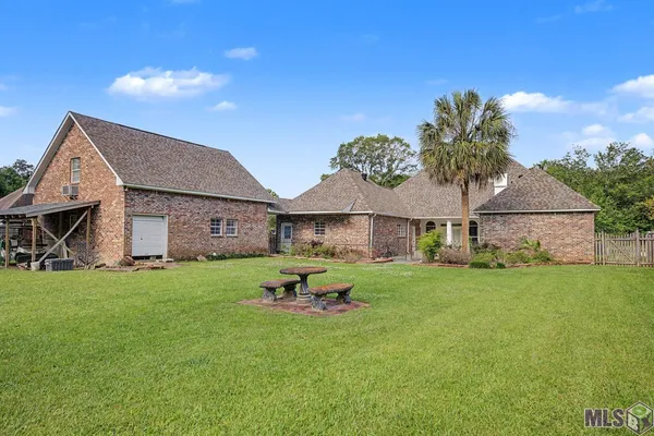 $530,000 | 35110 Stonecastle Drive, Denham Springs, LA 70706