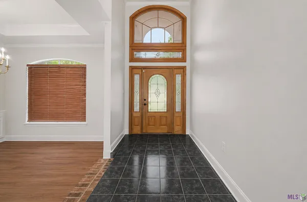 $530,000 | 35110 Stonecastle Drive, Denham Springs, LA 70706