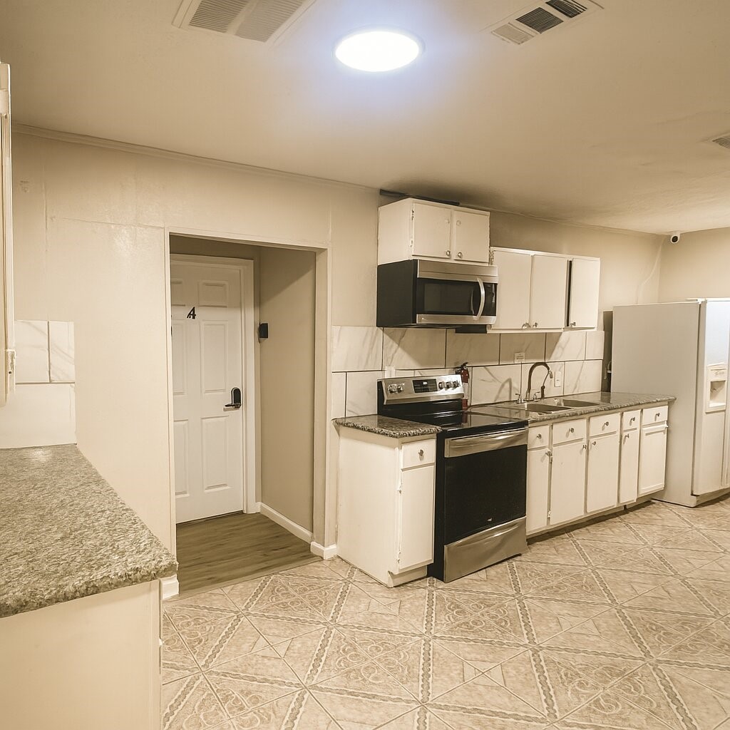 5400 Lotus Street Houston, TX 77085 - Photo 2 of 20