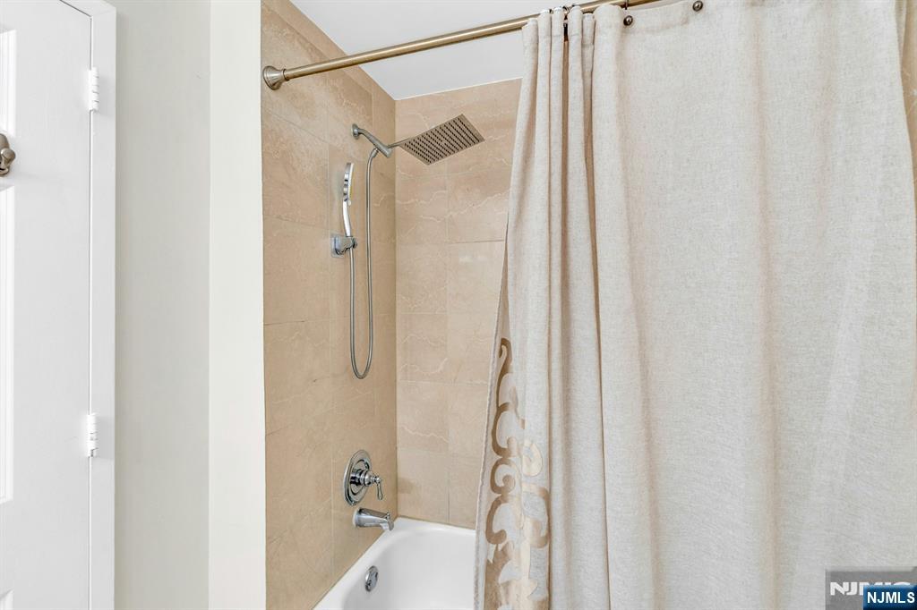 100 Old Palisade Road, Unit 1601 Fort Lee, NJ 07024 - Photo 15 of 28